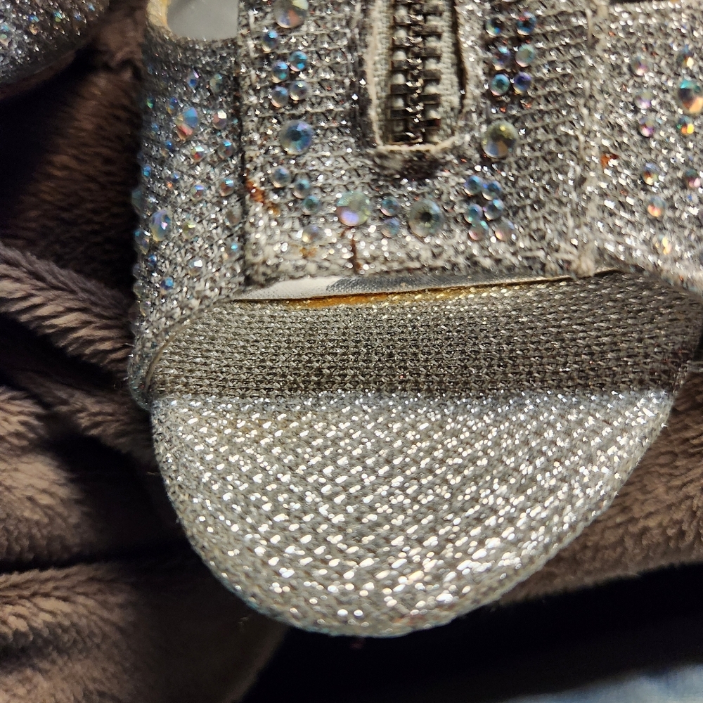 A182 silver slippers heels